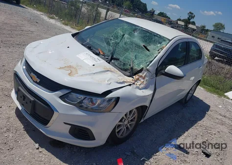 2018 Chevrolet Sonic Lt Auto z USA, uszkodzony, nr VIN 1G1JD5SB4J4122741